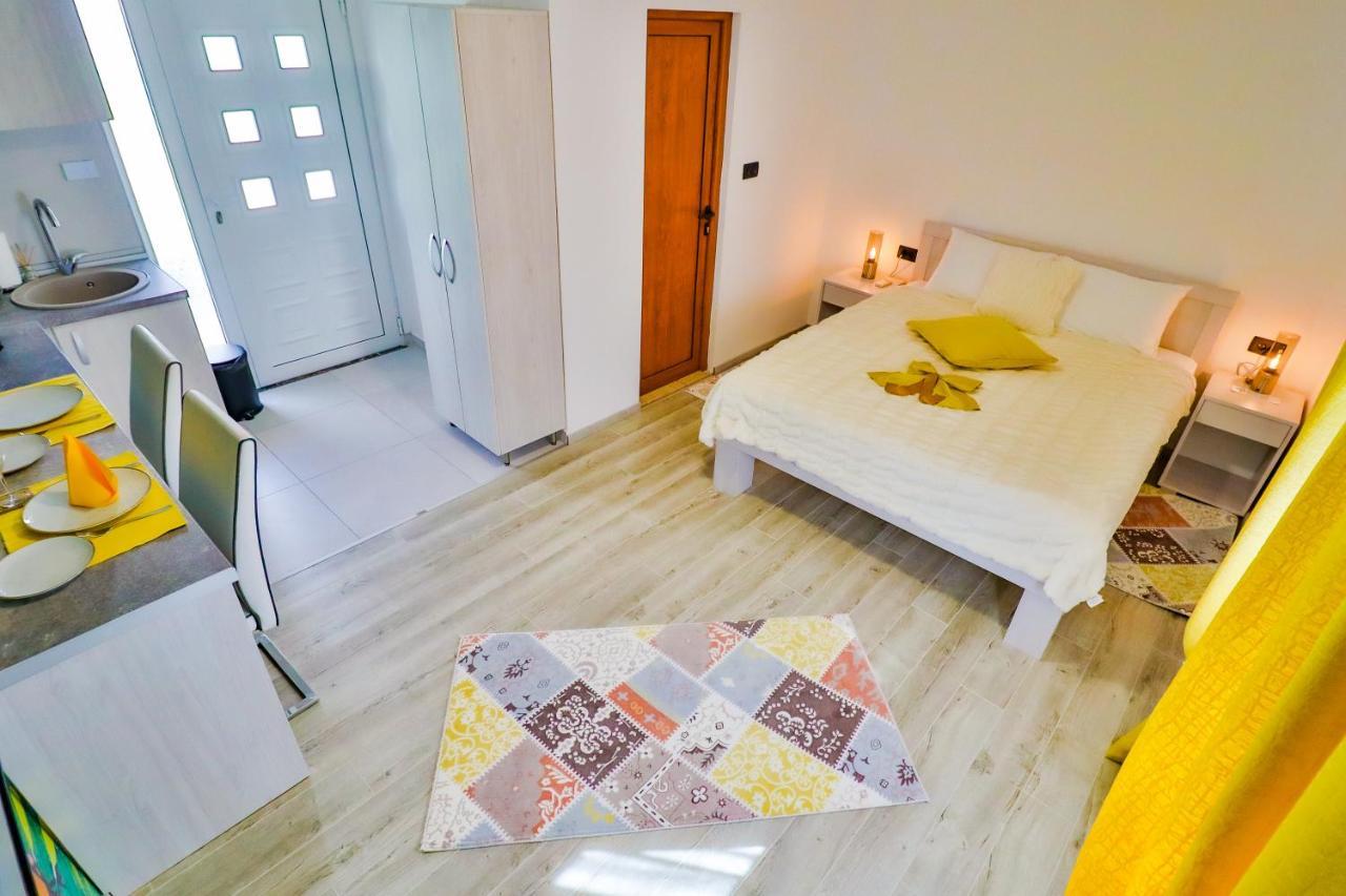 Simo Apartments Airport Podgorica Bagian luar foto